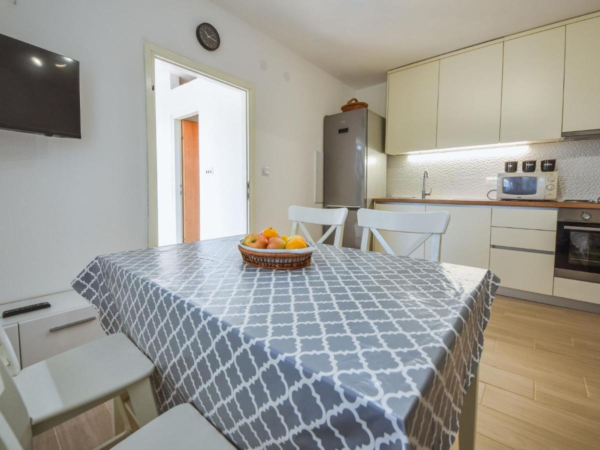 Apartment Vukic-5 By Interhome Starigrad Paklenica Ngoại thất bức ảnh